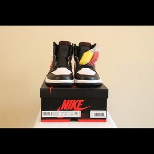 Jordan 1 Gym red defiant yellow tour